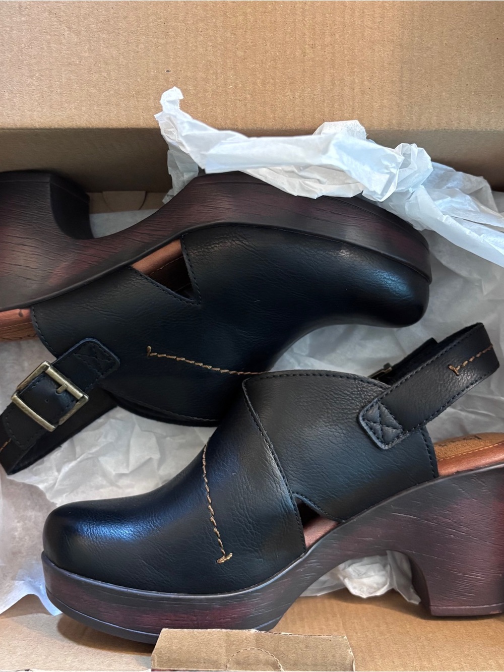 b.o.c. Women’s Cecila Black Faux Leather Clogs